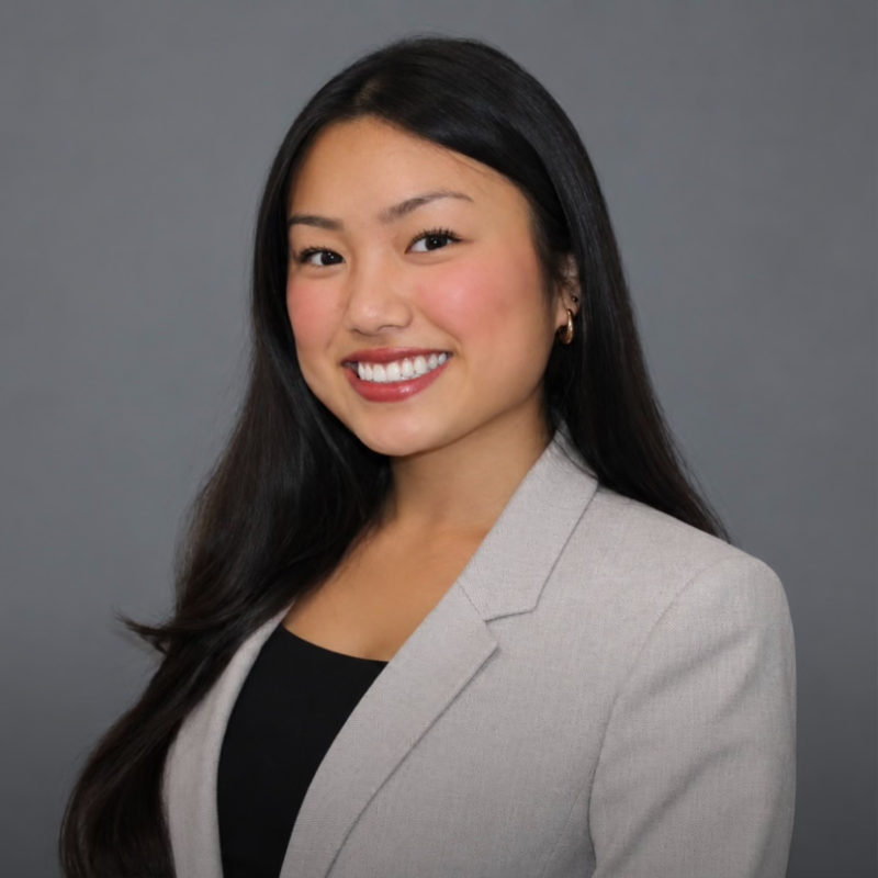 Kelly Chi headshot
